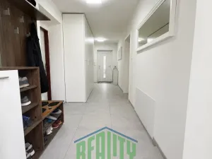 Prodej rodinného domu, Kladno, Vinařická, 345 m2