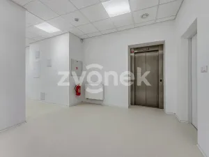 Pronájem obchodního prostoru, Zlín, Rašínova, 107 m2
