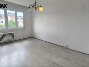 Prodej bytu 2+1, Rotava, Sídliště, 53 m2
