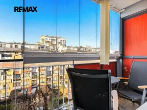 Pronájem bytu 2+kk, Praha - Vysočany, Podkovářská, 54 m2
