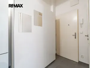 Pronájem bytu 1+kk, Praha - Střešovice, Za Hládkovem, 22 m2