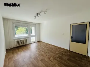 Pronájem bytu 3+1, Kadaň, Na Podlesí, 68 m2
