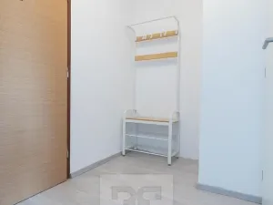 Pronájem bytu 1+kk, Praha - Modřany, Angelovova, 31 m2