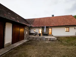 Prodej rodinného domu, Jinín, 250 m2