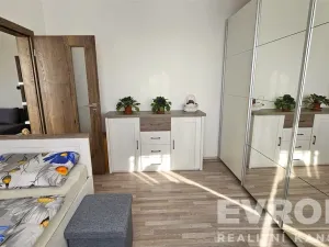 Pronájem bytu 3+1, Pardubice - Zelené Předměstí, Karla IV., 76 m2
