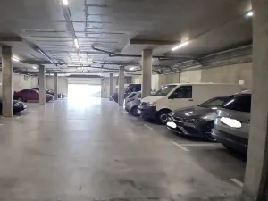 Pronájem garážového stání, Brno - Starý Lískovec, U Leskavy, 15 m2