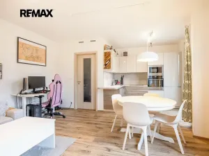 Pronájem bytu 2+kk, Praha - Kamýk, Kramperova, 57 m2