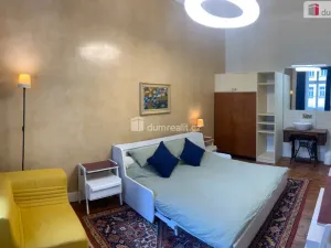 Pronájem bytu 1+1, Praha - Nové Město, Hálkova, 33 m2