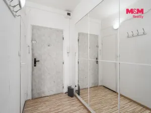 Prodej bytu 1+kk, Ústí nad Labem - Severní Terasa, Glennova, 19 m2