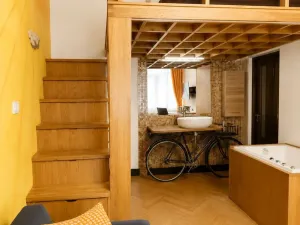 Pronájem bytu 1+1, Praha - Nové Město, Hálkova, 32 m2