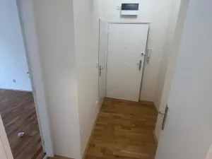 Prodej bytu 1+kk, Praha - Vršovice, 28. pluku, 30 m2