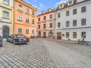 Pronájem kanceláře, Hradec Králové, Malé náměstí, 119 m2