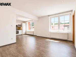 Pronájem bytu 3+kk, Velké Poříčí, Náchodská, 68 m2
