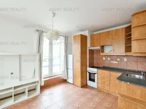 Pronájem bytu 1+kk, Praha - Zbraslav, Pelzova, 35 m2