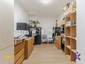 Pronájem obchodního prostoru, Uherské Hradiště, Otakarova, 107 m2