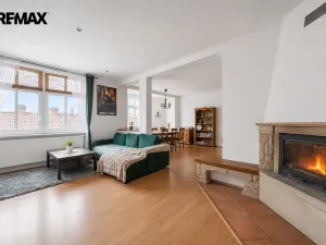 Pronájem bytu 4+1, Hronov, T. G. Masaryka, 135 m2