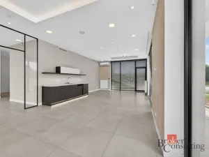Prodej obchodního prostoru, Plzeň - Černice, Vltavínová, 108 m2