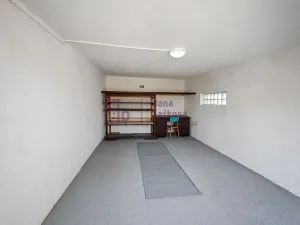 Pronájem garáže, Jindřichův Hradec - Jindřichův Hradec II, Jarošovská, 21 m2
