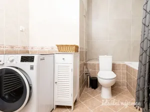 Pronájem bytu 2+kk, Praha - Troja, Hnězdenská, 46 m2