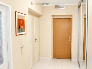 Pronájem bytu 2+1, České Budějovice - České Budějovice 2, Loucká, 61 m2