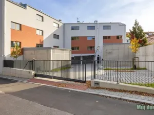 Pronájem bytu 2+kk, Praha - Hrdlořezy, Českobrodská, 55 m2