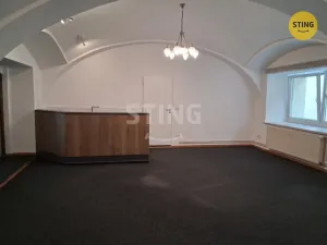 Pronájem obchodního prostoru, Žďár nad Sázavou, nám. Republiky, 58 m2