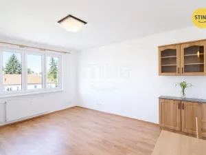 Pronájem bytu 1+1, Zlín, Hluboká, 37 m2