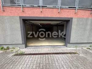 Pronájem garáže, Zlín, Na Honech I, 20 m2
