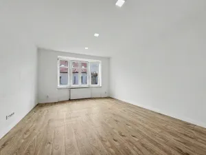Pronájem bytu 2+1, Krnov - Pod Bezručovým vrchem, Pivovarská, 69 m2