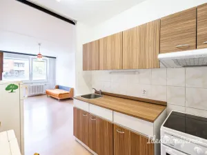 Pronájem bytu 2+kk, Praha, Boháčova, 43 m2