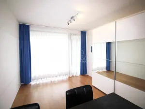 Pronájem bytu 1+kk, Praha - Kbely, Plzákova, 30 m2