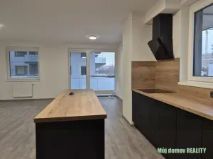 Pronájem bytu 4+kk, Praha - Prosek, Čakovická, 83 m2