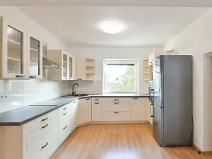 Pronájem vily, Praha - Modřany, Malá lada, 170 m2