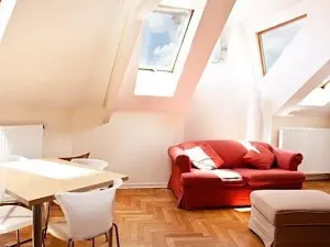 Pronájem bytu 1+kk, Praha - Vinohrady, Varšavská, 46 m2