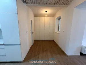 Pronájem bytu 2+kk, Znojmo, Palackého, 55 m2