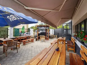 Prodej restaurace, Hodonín, Brandlova, 299 m2