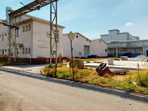 Pronájem kanceláře, Hradec Králové, Akademika Bedrny, 470 m2