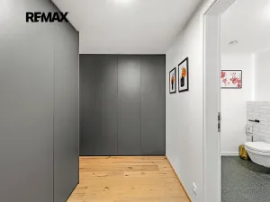 Prodej bytu 2+kk, Praha - Karlín, Sokolovská, 59 m2