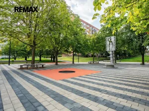 Prodej bytu 4+1, Praha - Hlubočepy, Renoirova, 90 m2
