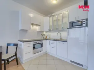 Prodej bytu 2+kk, Praha, Sazovická, 47 m2