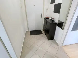 Pronájem bytu 1+kk, Praha - Michle, Elektrárenská, 35 m2