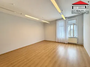 Pronájem kanceláře, Brno, Jakubské náměstí, 87 m2