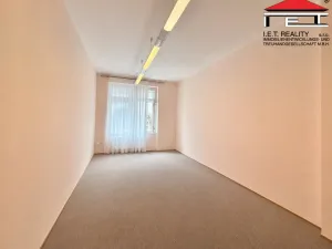 Pronájem kanceláře, Brno, Jakubské náměstí, 87 m2