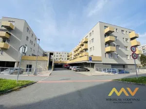 Pronájem bytu 1+kk, Hradec Králové - Nový Hradec Králové, Jana Masaryka, 38 m2
