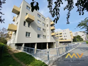 Pronájem bytu 1+kk, Hradec Králové - Nový Hradec Králové, Jana Masaryka, 32 m2
