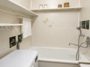 Prodej bytu 2+1, Cheb, Kasární náměstí, 54 m2