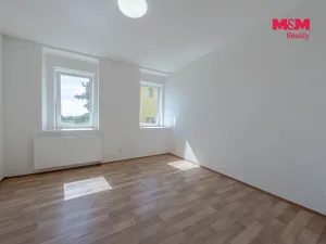 Pronájem rodinného domu, Vrátno, 302 m2