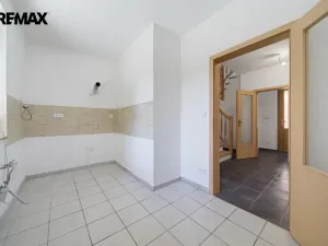 Prodej rodinného domu, Karlovy Vary, Slovenská, 98 m2