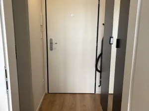 Pronájem bytu 1+kk, Beroun, U Židovského hřbitova, 29 m2