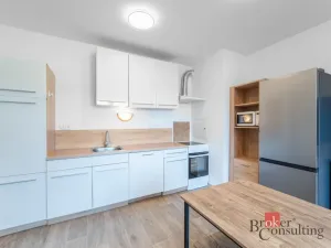 Prodej bytu 2+kk, Neslovice, Lesní, 72 m2